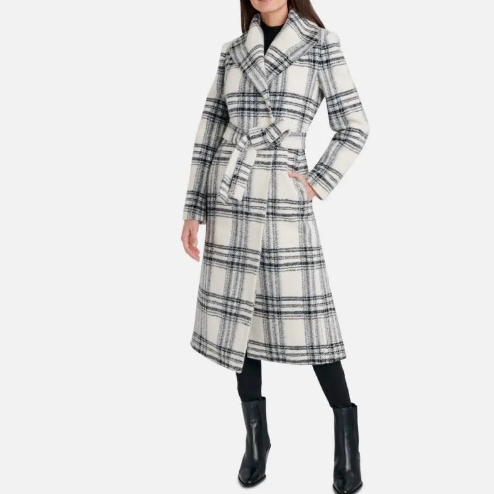 NWT Tahari coat. XS. Belted wrap style. Black and white plaid.